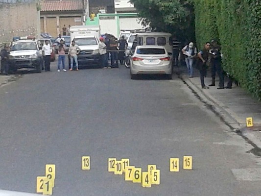 Motorizados acribillan a taxista en la colonia 15 de Septiembre