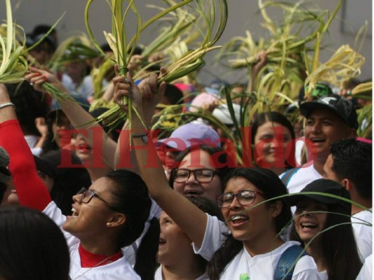 Domingo de Ramos: Jóvenes dan testimonio de que Jesucristo está vivo