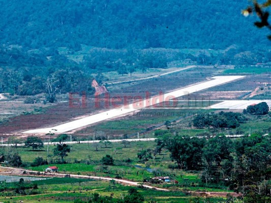 Unos 220 millones de lempiras invirtió Honduras en aeródromos que no se usan