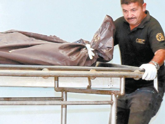 Matan a un joven en el velorio de dos amigos