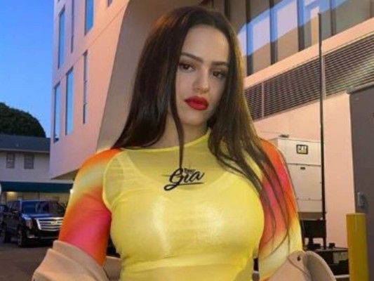 Rosalía cambia de look y deja atrás su largo cabello