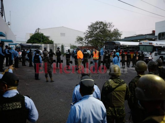 FOTOS: Para evitar Covid-19, hondureños deportados fueron aislados