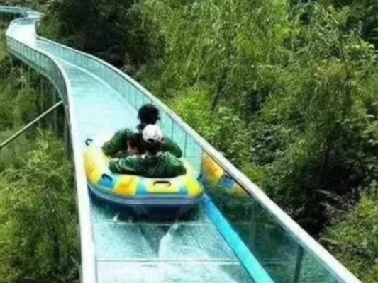 FOTOS: Así es el peligroso tobogán más grande del mundo en el que murieron dos personas