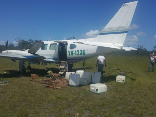 Hallan avioneta con cocaína dentro en Puerto Lempira