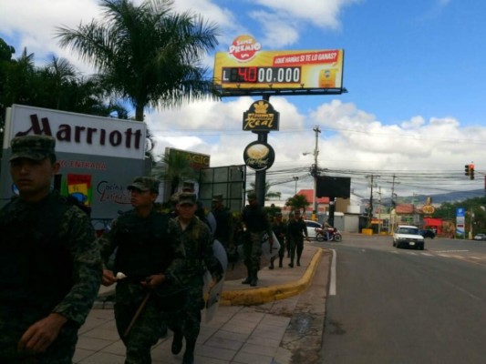 Honduras: Universitarios protestan en apoyo a estudiantes de UNAH-VS