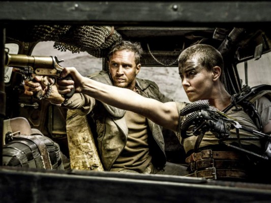 Mad Max Fury Road, esa extraña película que no sabés porque viste completa
