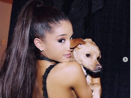 Revelan la verdadera razón por la que Ariana Grande siempre usa el mismo peinado