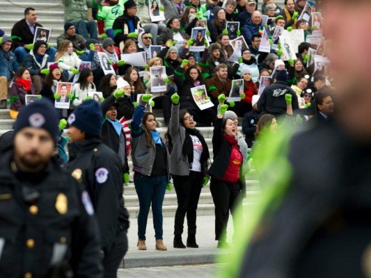 Niños piden al Congreso de EEUU leyes para 'dreamers” y TPS