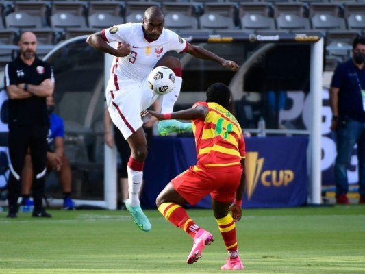 Qatar elimina a Granada y lidera grupo D en la Copa de Oro