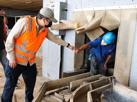Así avanzan las labores de restauración y limpieza en el aeropuerto Villeda Morales