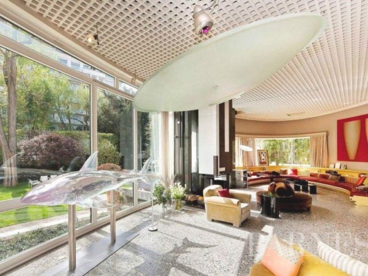 Las impresionantes mansiones que el PSG le está buscando a Messi para vivir en París