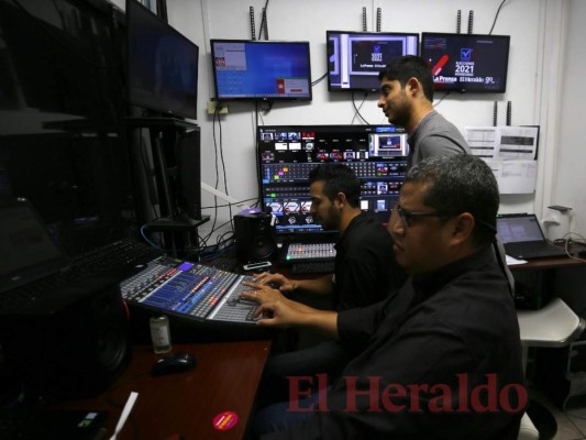 Así se vive el proceso electoral primario en las salas de redacción multimedia de Grupo Opsa (FOTOS)