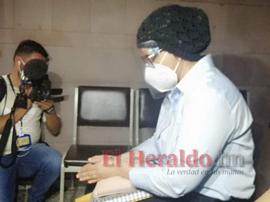 Funcionaria de Invest-H declara ante la Fiscalía por compra de mascarillas