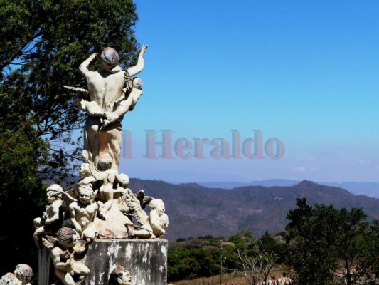 Tierra Adentro: Santa Ana, sus 131 ángeles y el recuerdo del trágico vuelo 474 de Tan Sahsa
