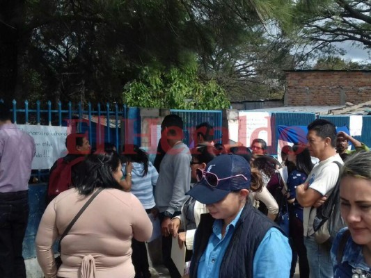 Honduras: Maestros no liberarán la departamental hasta que concurso docente se declare desierto