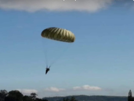 Descartan accidente en prácticas de paracaidistas de las Fuerzas Armadas  