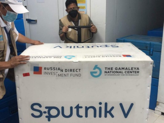 Llegan otras 20 mil dosis del segundo componente de vacuna Sputnik V