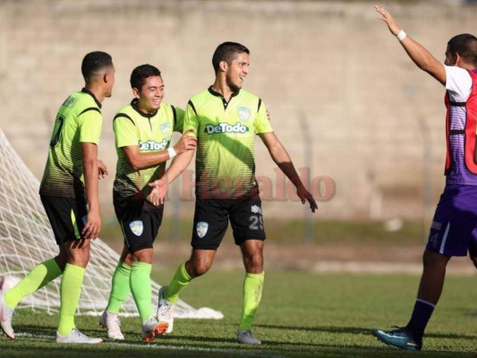 Real de Minas catapulta al Vida con goleada 3-0 en el Marcelo Tínoco