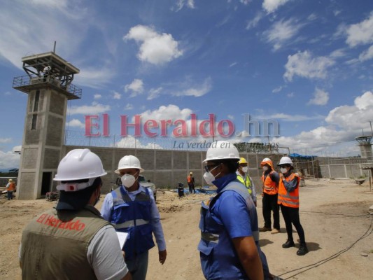 El nuevo centro para menores infractores es de máxima seguridad, es muy parecido a la infraestructura de “los pozos” de adultos, aquí se presume que habrá más control de los internos. Fotos: Johny Magallanes/ EL HERALDO.