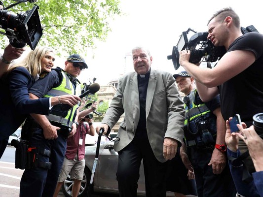 Declaran culpable al cardenal George Pell por violar a un niño de 13 años &nbsp;&nbsp;