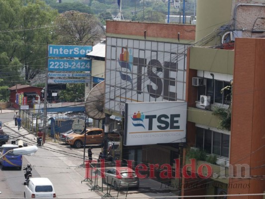 Activos, pasivos y personal del TSE pasan a manos de CNE