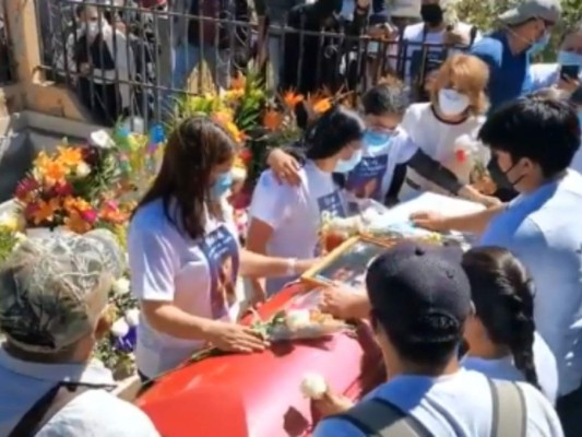 Con llanto y sed de justicia sepultan a Keyla Martínez (Fotos)