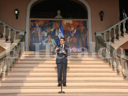 Presidente anuncia depuración policial de emergencia en Honduras