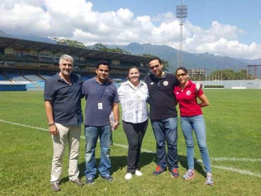 Ticos inspeccionaron el estadio Morazán