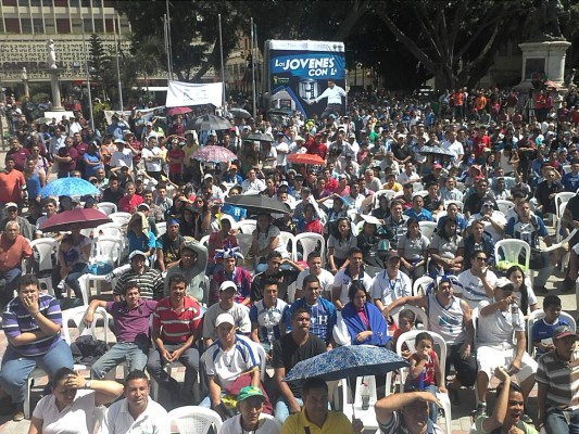 Hondureños apoyaron hasta el final a su Selección