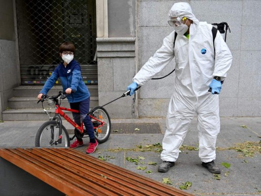 España y Francia revelan sus planes de acción para salir de confinamiento