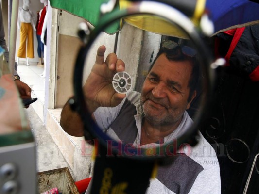 Relojeros, custodios al compás del tiempo