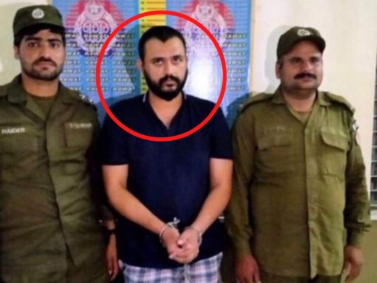 Pareja pakistaní detenida por matar a empleada de 8 años