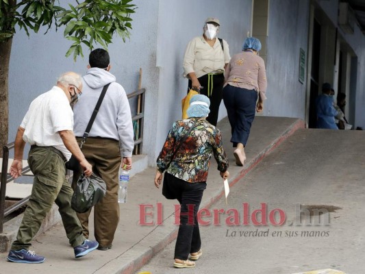 FOTOS: Insumos que el IHSS compró y sigue esperando en plena pandemia