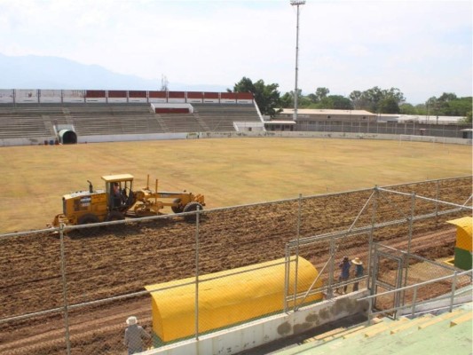 Así avanzan las labores de remodelación del estadio Carlos Miranda de Comayagua (Fotos)
