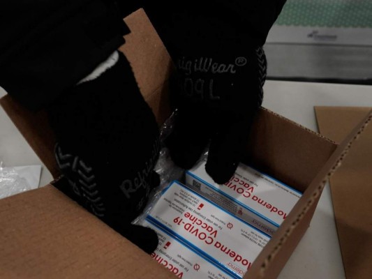 Comienza envío de segunda vacuna autorizada en Estados Unidos