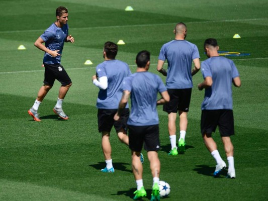 France Football dejó fuera a Lionel Messi y a Neymar de sus favoritos al Balón de Oro