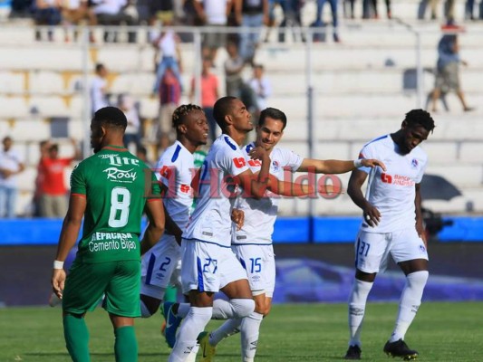 Nahún Espinoza revive el segundo jugador histórico del Olimpia: Hendry Thomas