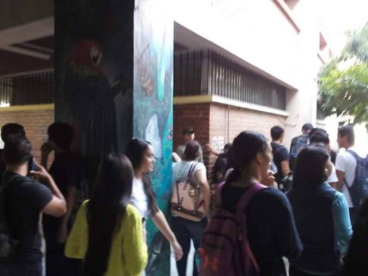 Honduras: Tomas de edificios persisten en la UNAH