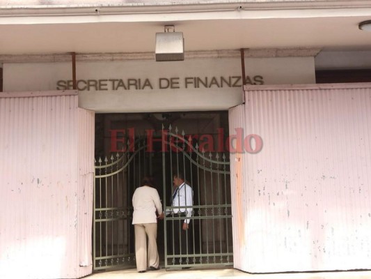 Finanzas ordena congelar el Fondo Departamental tras polémica por manejo de recursos públicos