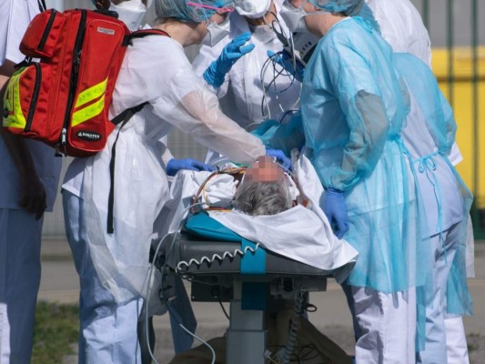 Italia, el país más golpeado por Covid-19, de rodillas ante la pandemia