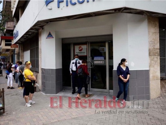 Banca nacional atenderá fines de semana de 10 AM a 2 PM&nbsp;&nbsp;
