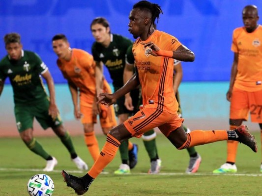 Boavista busca fichar a Alberth Elis