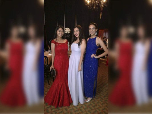 Bellas y elegantes damas adornaron la noche de la Prom 2017 del Campo International School