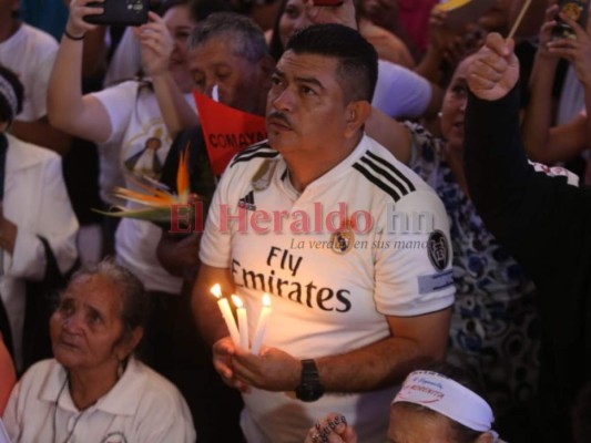 Con devoción y alegría, feligreses empiezan a llegar a la Basílica de Suyapa
