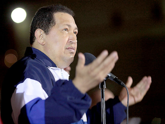 Chávez inscribe candidatura en medio de dudas sobre su salud