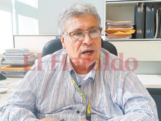 Suspenden por ocho días al auditor interno de la UNAH