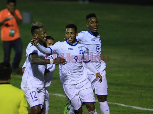 Así festejó Choco Lozano el gol anotado ante Panamá. Foto Grupo OPSA