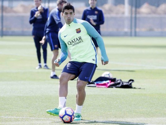 Luis Suárez se lesiona en el muslo derecho