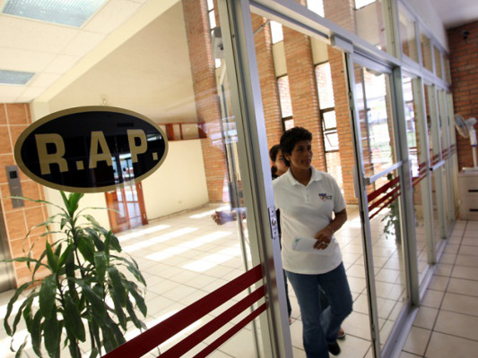 Gobierno desea 'confiscar” los depósitos de obreros en el RAP