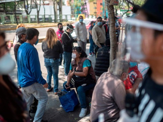 Con cartas, mexicanos envían aliento a parientes con Covid-19 (FOTOS)